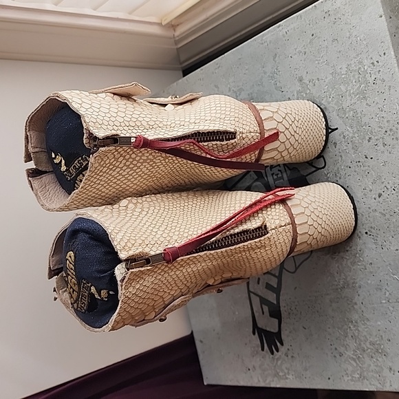 Freebird Joey White Snake boots - Picture 4 of 6